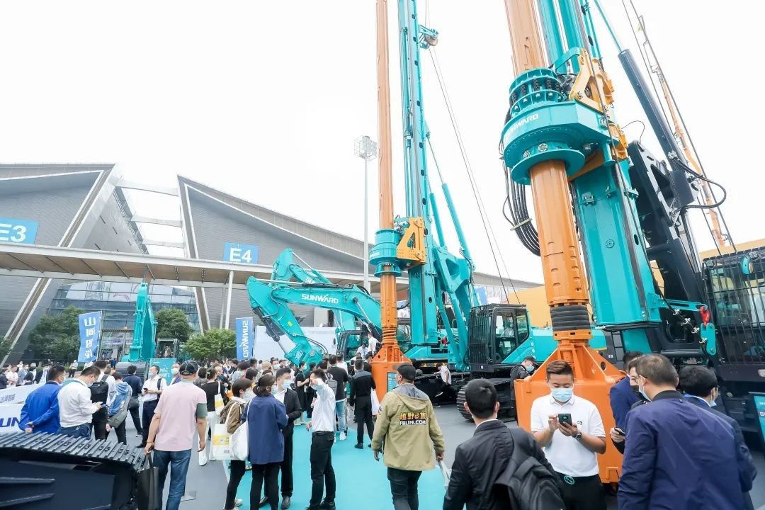 何清華出席長沙國際工程機(jī)械產(chǎn)業(yè)鏈發(fā)展峰會(huì)，走“雙循環(huán)”道路關(guān)鍵在于“要做好自己的事情”